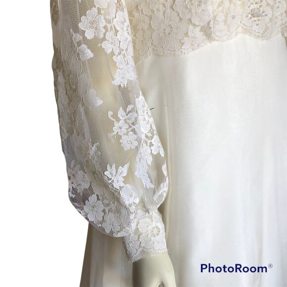 Vtg OOAK Lace Wedding dress scalloped sheer high neck & empire waist medium - Picture 10 of 13
